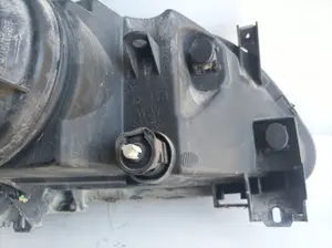 Foto de FARO IZQUIERDO RENAULT MEGANE I FASE 2 BERLINA (BA0) 1.9 Diesel (64 CV / 47 KW) referencia 7701040682 foto 3