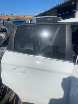 Foto de PUERTA TRASERA DERECHA FORD KUGA (CBV) 2.0 TDCi CAT (136 CV / 100 KW)