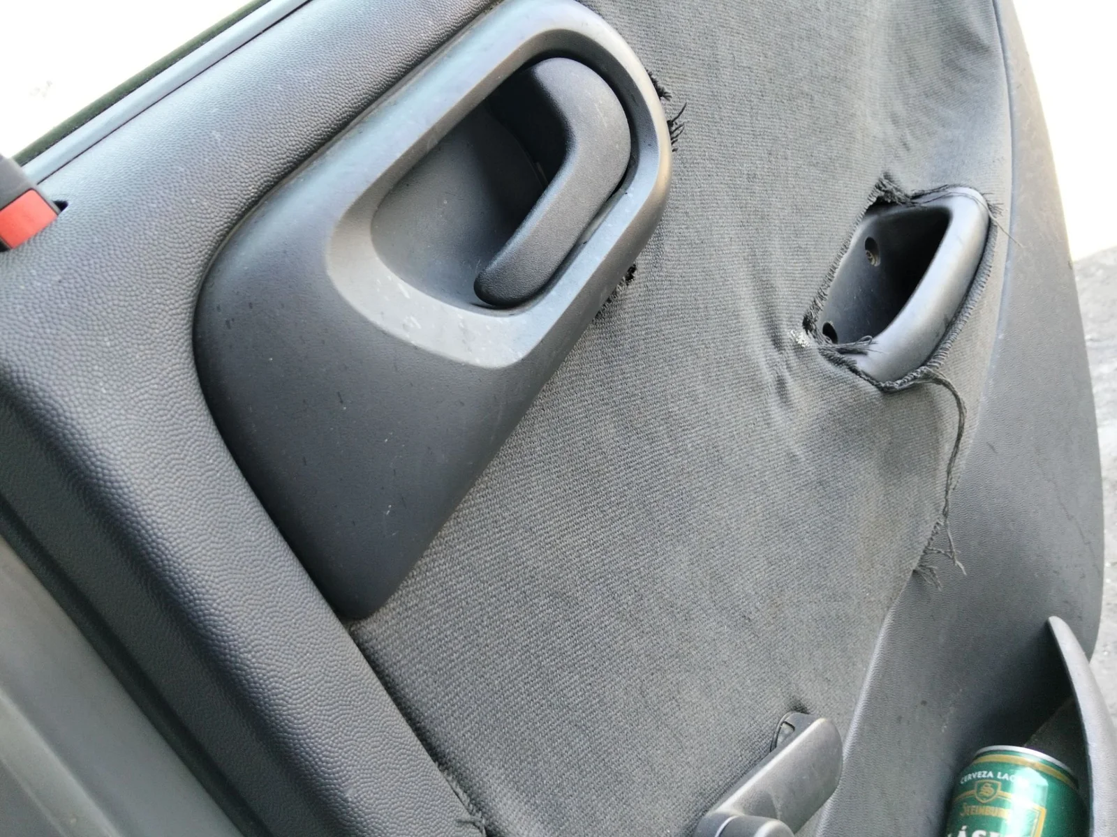 Foto de MANETA INTERIOR TRASERA DERECHA OPEL CORSA C 1.2 16V CAT (Z 12 XE / LW4) (75 CV / 55 KW)
