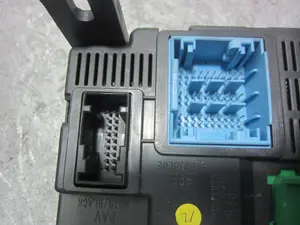 Foto de NO IDENTIFICADO CITROEN C4 CACTUS 1.2 12V VTi (82 CV / 60 KW) referencia 9807531680 foto 10