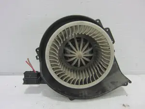 Foto de MOTOR CALEFACCION VOLKSWAGEN POLO IV (9N3) 1.4 TDI (80 CV / 59 KW) referencia 6Q1820015 foto 2