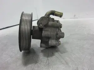 Foto de BOMBA DIRECCION VOLKSWAGEN GOLF IV BERLINA (1J1)(10.1997) referencia 038145255B foto 2