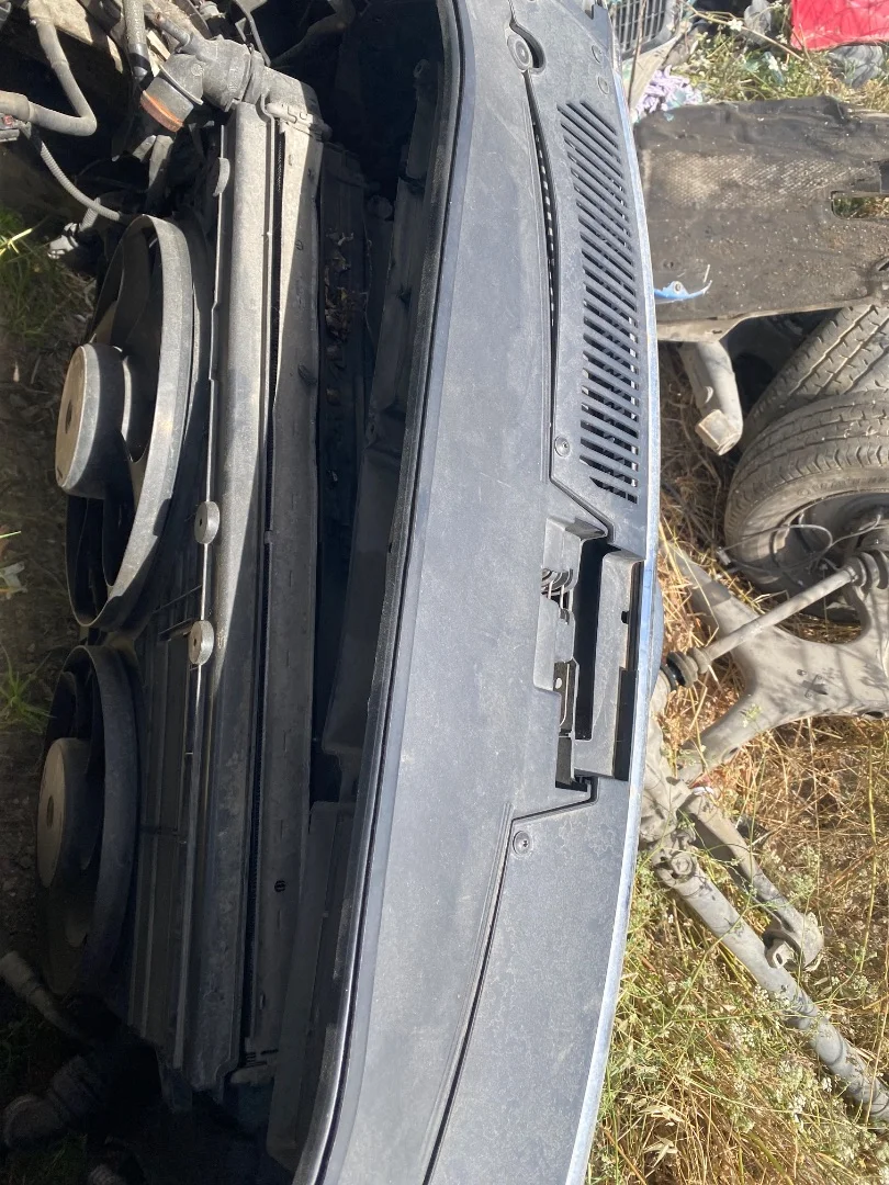 Foto de RADIADOR AGUA VOLKSWAGEN PASSAT VARIANT (3C5) 2.0 TDI DPF (170 CV / 125 KW) referencia 1K0121251AB