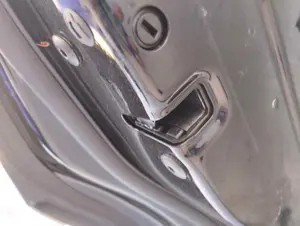 Foto de CERRADURA PUERTA TRASERA IZQUIERDA PORSCHE MACAN (95BA) foto 2
