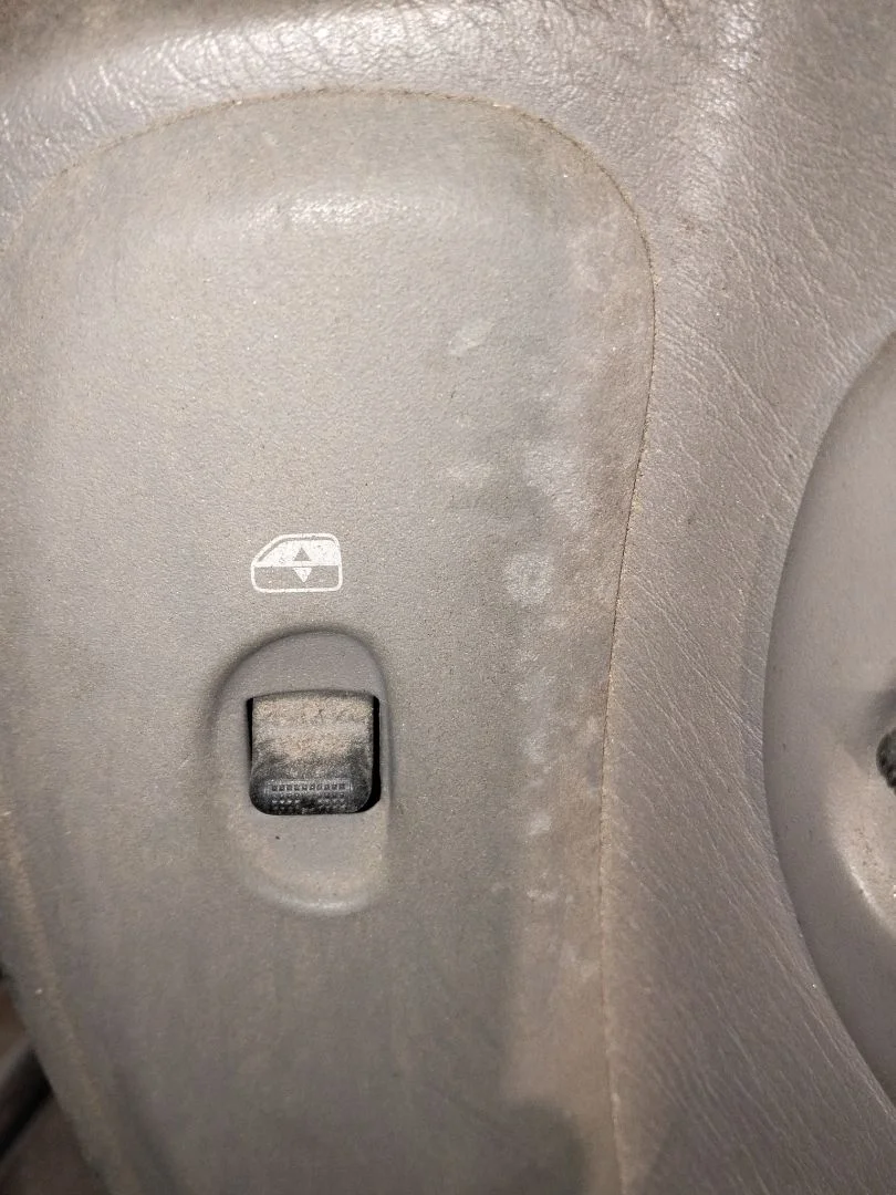 Foto de MANDO ELEVALUNAS DELANTERO DERECHO CHRYSLER VOYAGER (RG)