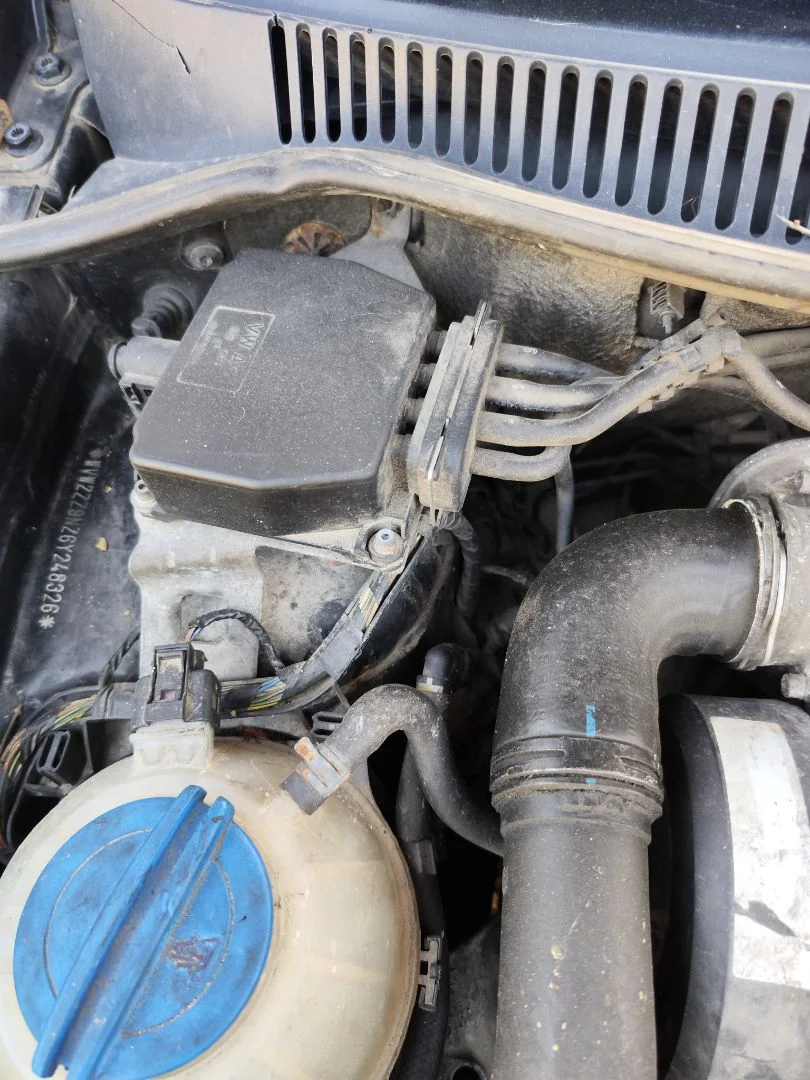 Foto de VALVULA AIRE ADICIONAL VOLKSWAGEN POLO IV (9N3) 1.9 TDI (101 CV / 74 KW)