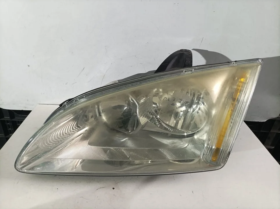 Foto de FARO IZQUIERDO FORD FOCUS BERLINA (CAP) referencia 4M5113W030AF