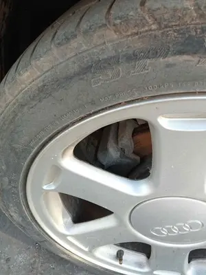 Foto de PINZA DE FRENO TRASERA IZQUIERDA AUDI S8 (D2) AKH