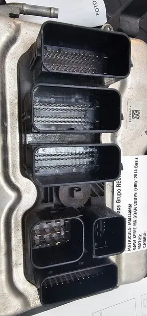 Foto de CENTRALITA MOTOR UCE BMW SERIE M6 GRAN COUPE (F06) 4.4 V8 32V (560 CV / 412 KW) referencia 0261S10579 foto 2