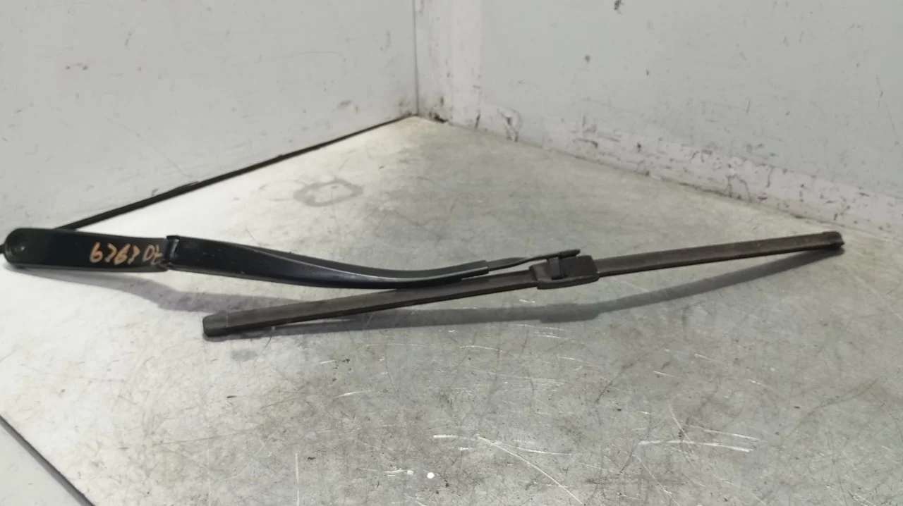 Foto de BRAZO LIMPIA DELANTERO IZQUIERDO BMW SERIE M6 GRAN COUPE (F06) 4.4 V8 32V (560 CV / 412 KW) referencia 61617314524