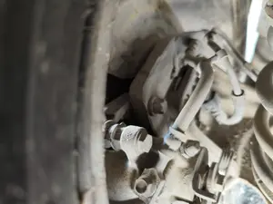 Foto de PINZA DE FRENO TRASERA IZQUIERDA OPEL ZAFIRA B 1.9 CDTI (120 CV / 88 KW) referencia 93183696