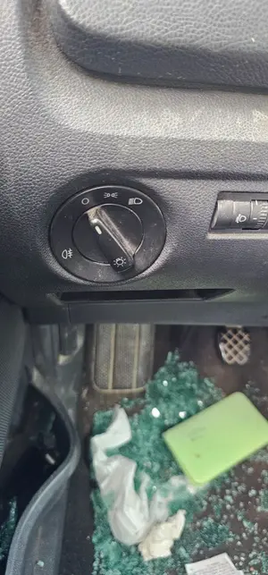Foto de MANDO LUCES SKODA FABIA (5J2) 1.2  (60 CV / 44 KW)