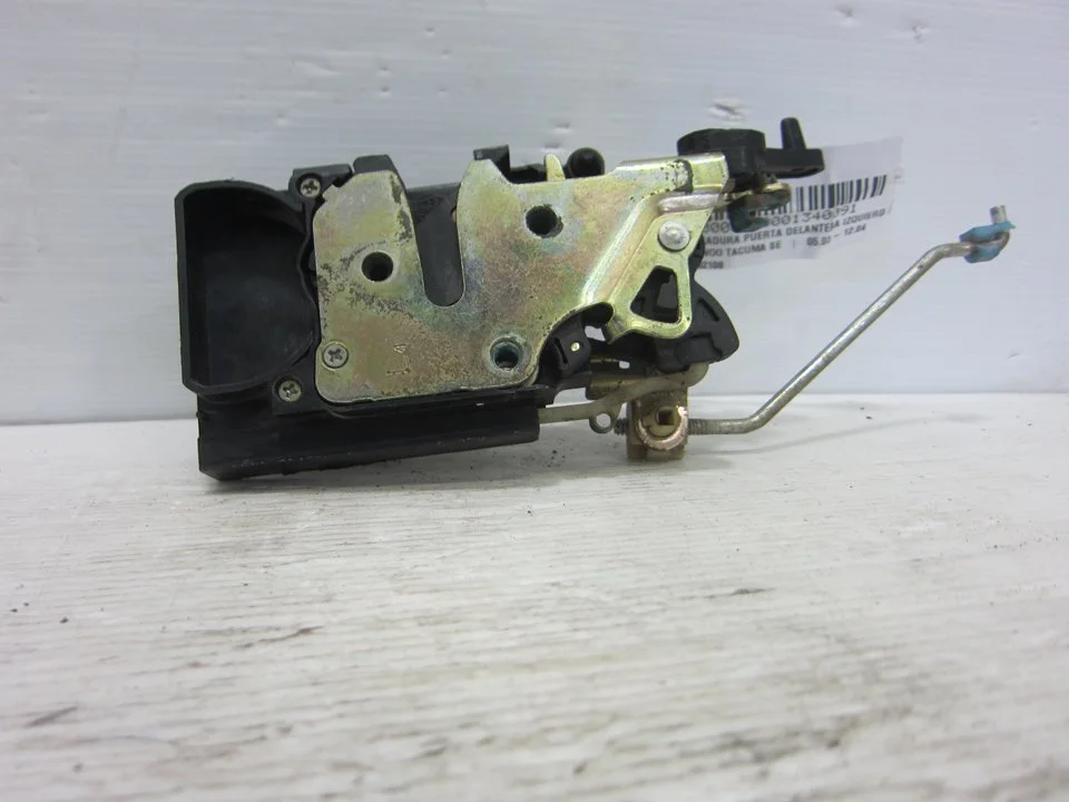 Foto de CERRADURA PUERTA DELANTERA IZQUIERDA DAEWOO REZZO 1.6 CAT (105 CV / 77 KW) referencia 96292108