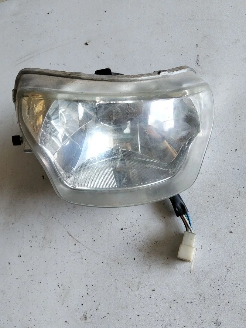 Foto de FARO DELANTERO PEUGEOT TWEET 125 referencia JUTE1312A