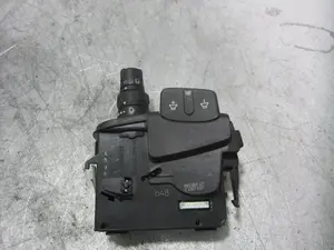 Foto de MANDO LIMPIA RENAULT CLIO III 1.5 dCi Diesel CAT (86 CV / 63 KW) referencia 88103009477 foto 2