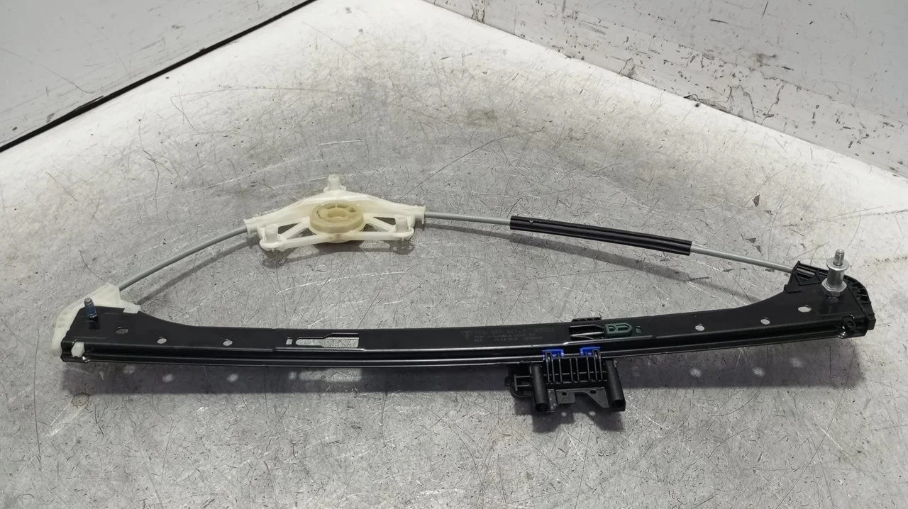Foto de ELEVALUNAS TRASERO IZQUIERDO PORSCHE MACAN (95BA) referencia 95B839461B