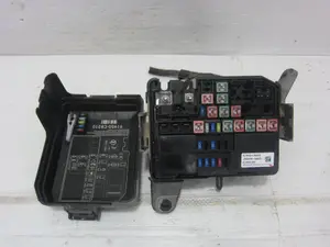Foto de CAJA RELES / FUSIBLES HYUNDAI I20 (GB) 1.2 16V CAT (84 CV / 62 KW) referencia 91950C8200 foto 5