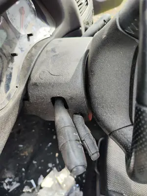 Foto de MANDO MULTIFUNCION PEUGEOT 307 BREAK/ SW (S2) 2.0 16V HDi FAP CAT (RHR / DW10BTED4) (136 CV / 100 KW) foto 2