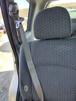Foto de CINTURON SEGURIDAD TRASERO DERECHO KIA CARENS (RS) 1.8 16V CAT (126 CV / 93 KW)