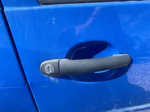Foto de MANETA EXTERIOR DELANTERA DERECHA VOLKSWAGEN GOLF IV BERLINA (1J1)(10.1997) 1.9 TDI (110 CV / 81 KW)