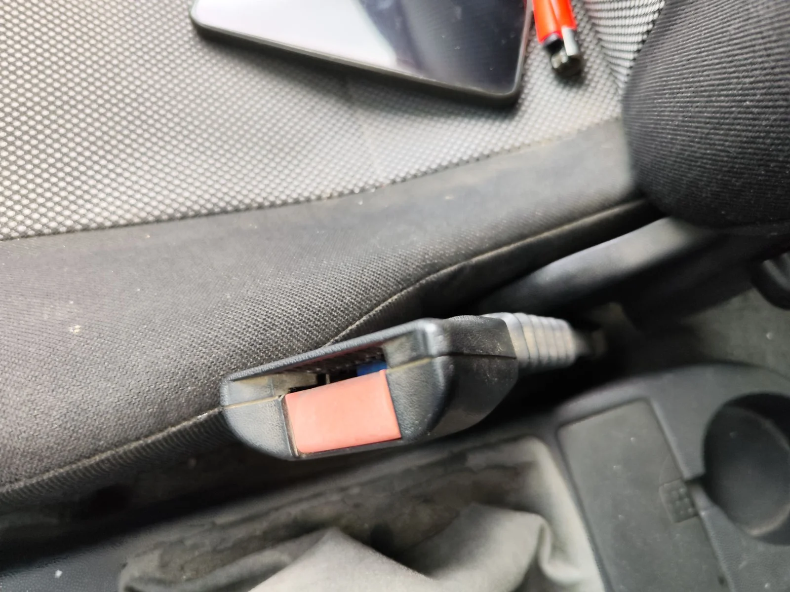 Foto de PRETENSOR AIRBAG DERECHO OPEL CORSA C 1.2 16V CAT (Z 12 XEP / LB4) (80 CV / 59 KW)