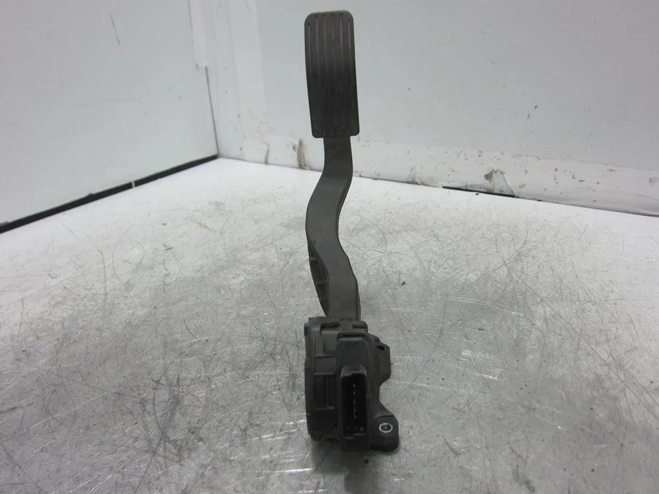 Foto de POTENCIOMETRO PEDAL PEUGEOT 308 SW 1.6 HDi FAP (112 CV / 82 KW) referencia 9671433680