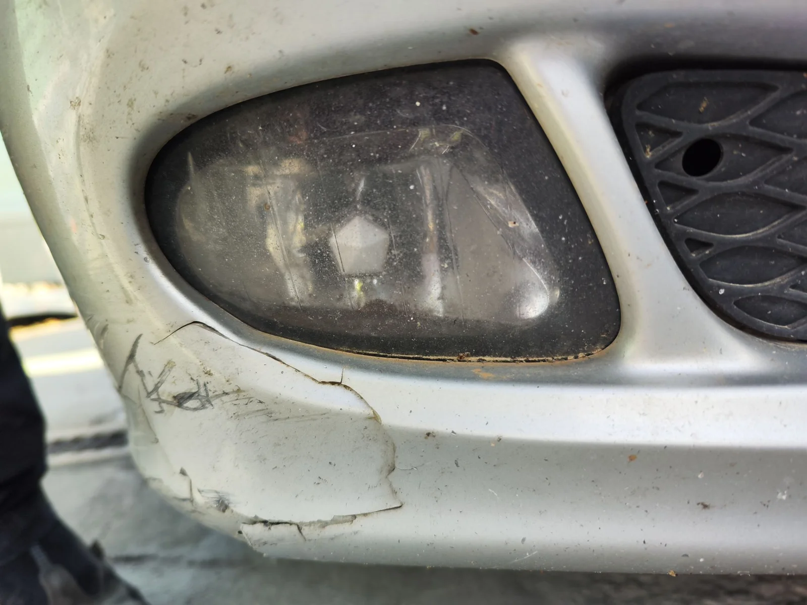 Foto de FARO ANTINIEBLA DERECHO MERCEDES-BENZ CLASE E (BM 211) BERLINA 3.0 CDI CAT (190 CV / 140 KW)