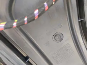 Foto de ELEVALUNAS TRASERO IZQUIERDO PORSCHE MACAN (95BA) referencia 95B839915D foto 2