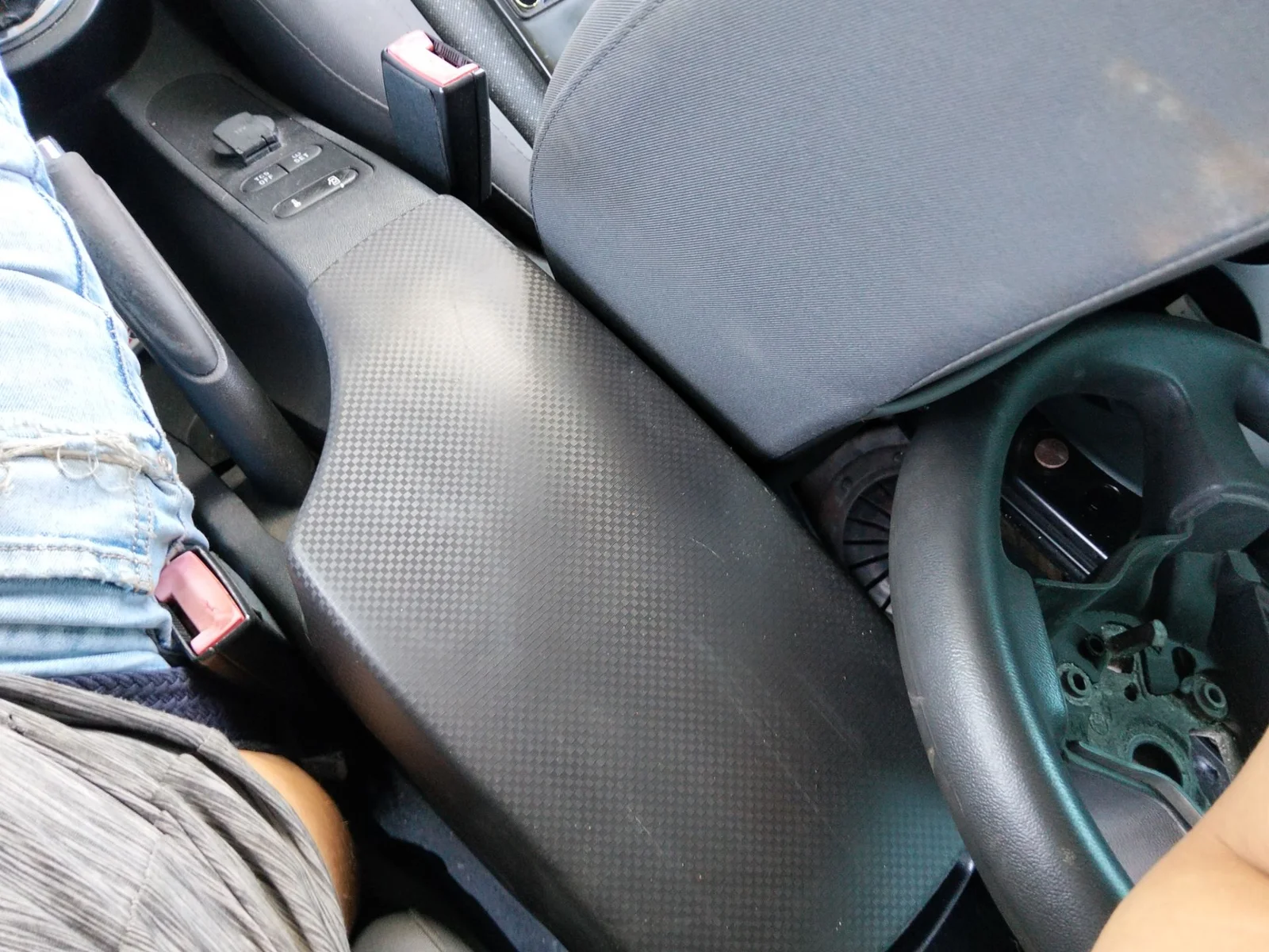 Foto de APOYABRAZOS CENTRAL SEAT ALTEA (5P1) 1.9 TDI (105 CV / 77 KW)