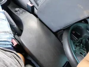 Foto de APOYABRAZOS CENTRAL SEAT ALTEA (5P1) 1.9 TDI (105 CV / 77 KW)