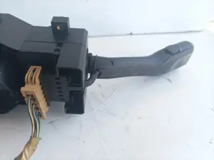 Foto de MANDO LIMPIA AUDI A6 AVANT (4B5) 2.5 V6 24V TDI (150 CV / 110 KW) referencia 4BO953503H foto 2