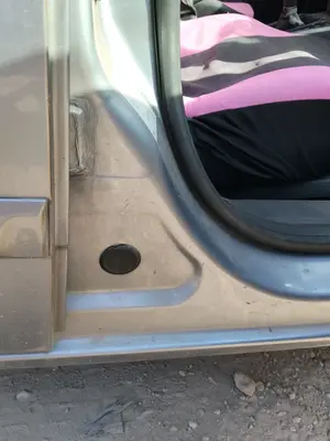 Foto de GOMAS CONTORNO PUERTA OPEL ASTRA H BERLINA
