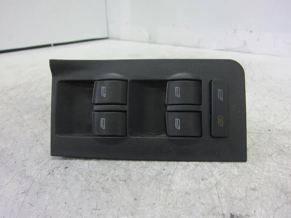 Foto de MANDO ELEVALUNAS DELANTERO IZQUIERDO AUDI ALLROAD QUATTRO QUATTRO (4B5) 2.5 V6 24V TDI (180 CV / 132 KW) referencia 4B0959851