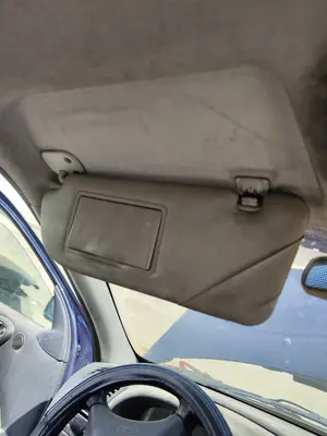 Foto de PARASOL IZQUIERDO CITROEN XSARA COUPE 2.0 HDi CAT (RHY / DW10TD) (90 CV / 66 KW) foto 2