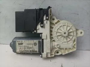 Foto de MOTOR ELEVALUNAS TRASERO IZQUIERDO SEAT LEON (1P1) referencia 1K0959703G