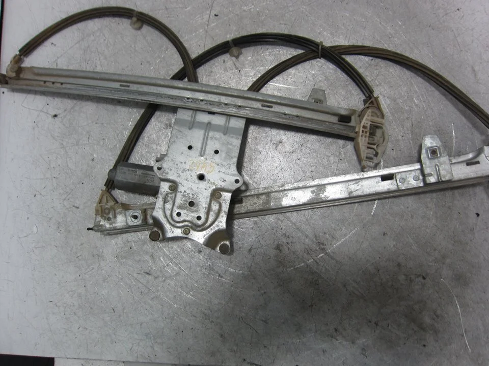 Foto de ELEVALUNAS DELANTERO DERECHO CITROEN XSARA PICASSO 2.0 HDi CAT (RHY / DW10TD) (90 CV / 66 KW) referencia 0130821900