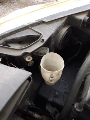 Foto de DEPOSITO LIMPIA PEUGEOT 407 2.0 16V HDi FAP CAT (RHR / DW10BTED4) (136 CV / 100 KW)
