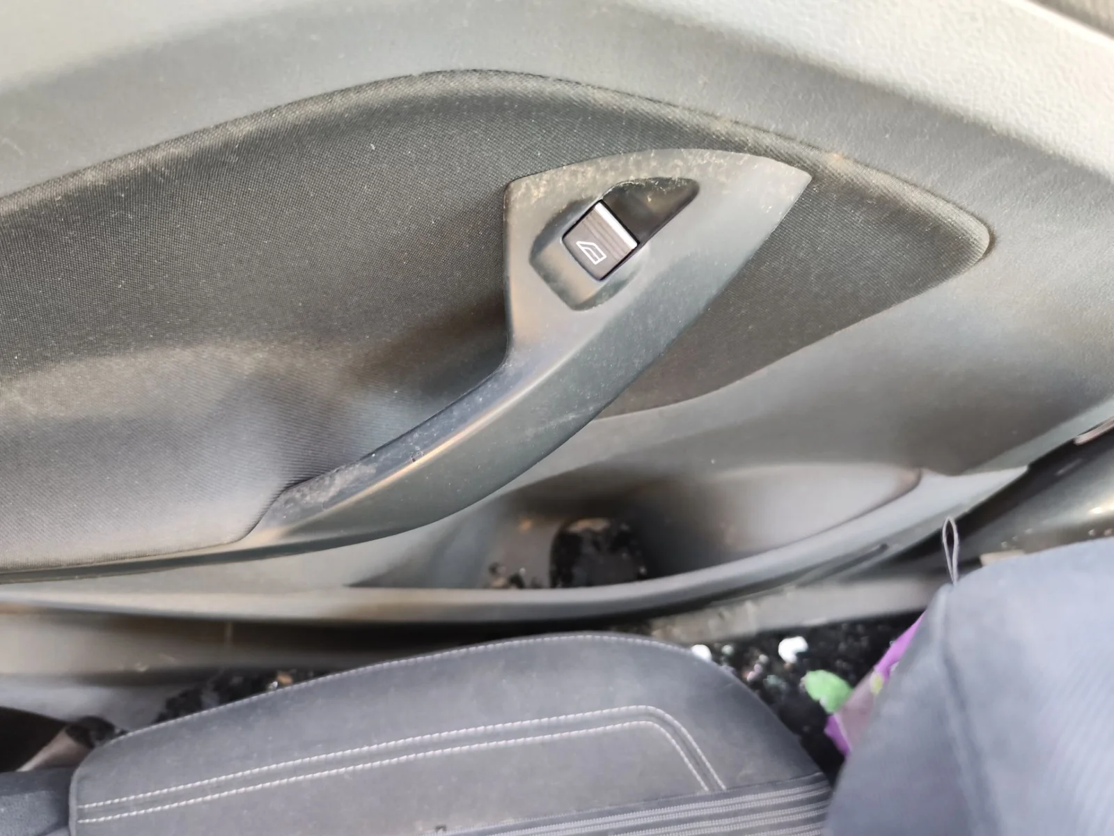 Foto de ELEVALUNAS TRASERO IZQUIERDO FORD C-MAX (CB7) 1.6 TDCi CAT (116 CV / 85 KW)