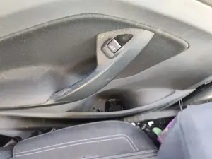 Foto de ELEVALUNAS TRASERO IZQUIERDO FORD C-MAX (CB7) 1.6 TDCi CAT (116 CV / 85 KW)