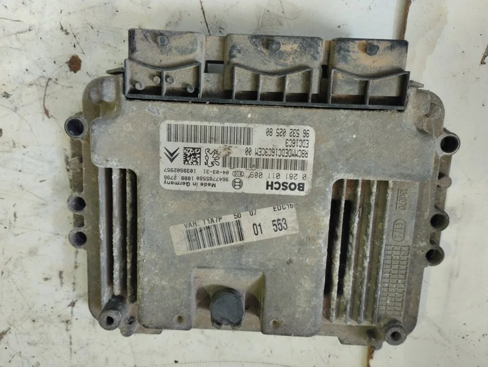 Foto de CENTRALITA MOTOR UCE PEUGEOT 206 1.4 HDi (68 CV / 50 KW) referencia 0281011089