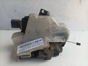 Foto de CERRADURA PUERTA TRASERA IZQUIERDA VOLKSWAGEN PASSAT BERLINA (3B2) 1.9 TDI (110 CV / 81 KW) referencia 3B4839349