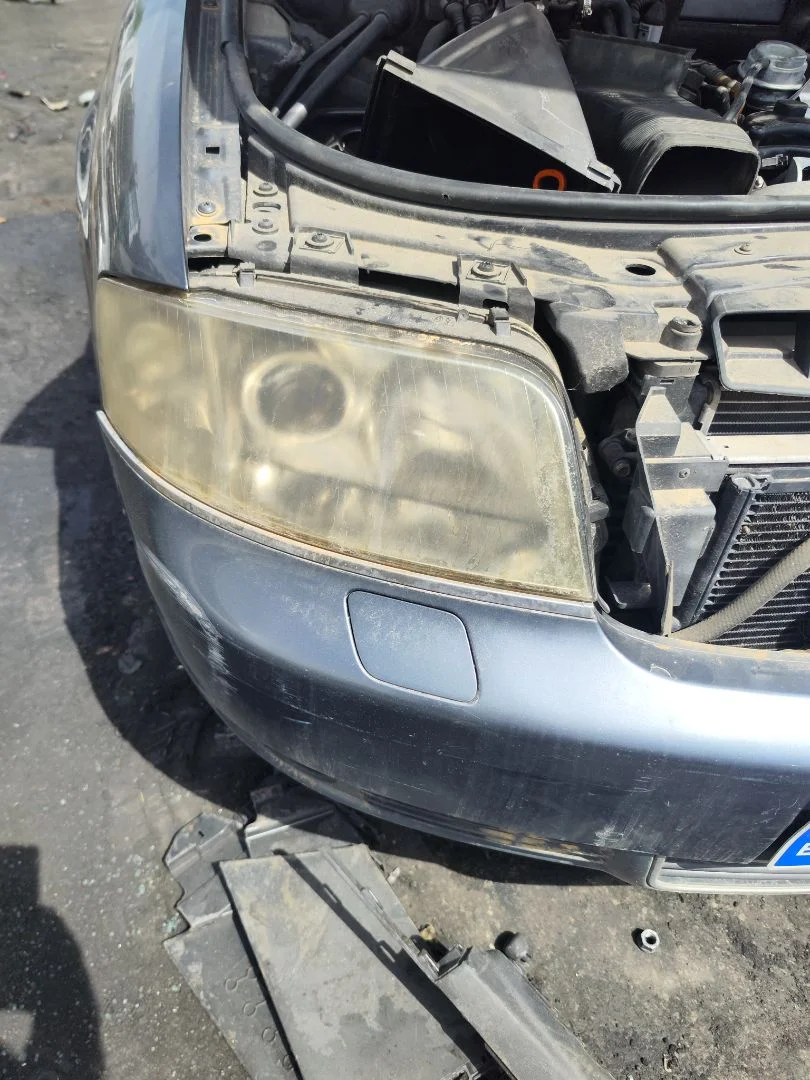 Foto de FARO DERECHO AUDI A6 BERLINA (4B2) 2.5 V6 24V TDI (180 CV / 132 KW) referencia 4B0941030AB