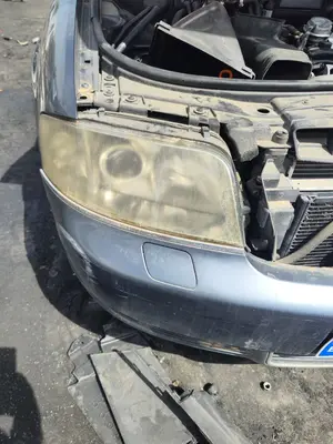 Foto de FARO DERECHO AUDI A6 BERLINA (4B2) 2.5 V6 24V TDI (180 CV / 132 KW) referencia 4B0941030AB