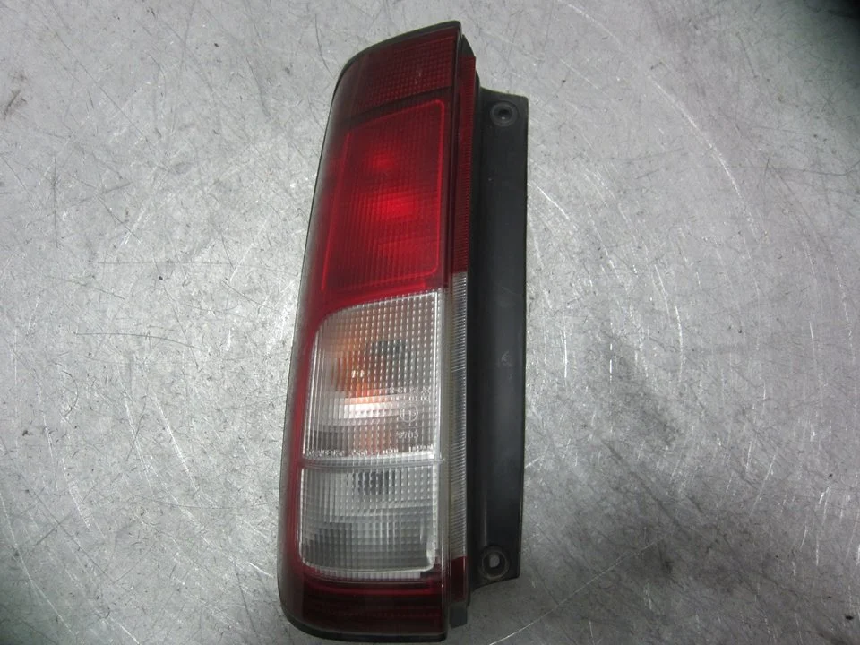 Foto de PILOTO TRASERO IZQUIERDO SUZUKI IGNIS (RG/FH) 1.3 CAT (83 CV / 61 KW) referencia 3565574G0L