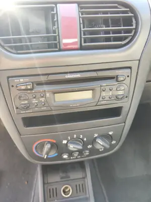 Foto de SISTEMA AUDIO / RADIO CD OPEL CORSA C 1.2 16V CAT (Z 12 XE / LW4) (75 CV / 55 KW)