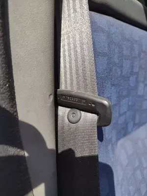 Foto de CINTURON SEGURIDAD DELANTERO DERECHO IVECO DAILY FURGÓN 2.3 Diesel (97 CV / 71 KW)