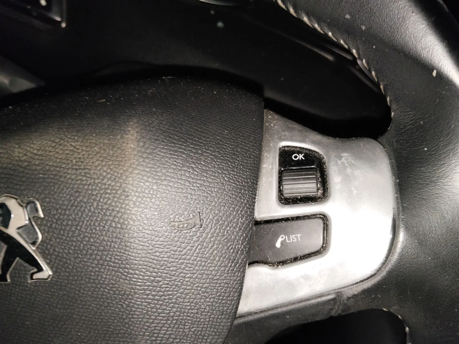 Foto de MANDO VOLANTE PEUGEOT 308