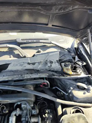 Foto de MOTOR LIMPIA DELANTERO BMW SERIE 3 BERLINA (E90) 2.0 16V Diesel (163 CV / 120 KW)