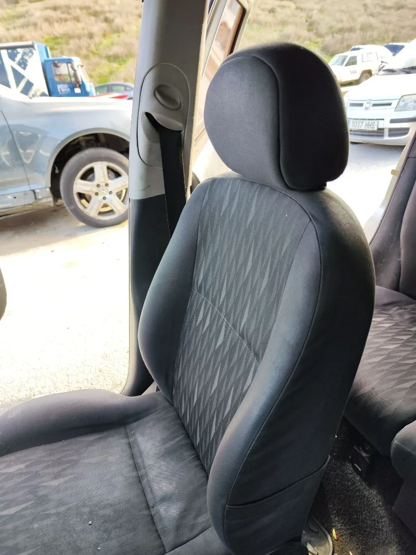 Foto de CINTURON SEGURIDAD DELANTERO DERECHO FORD FOCUS FAMILIAR (CAK) 1.8 TDCi Turbodiesel CAT (116 CV / 85 KW)