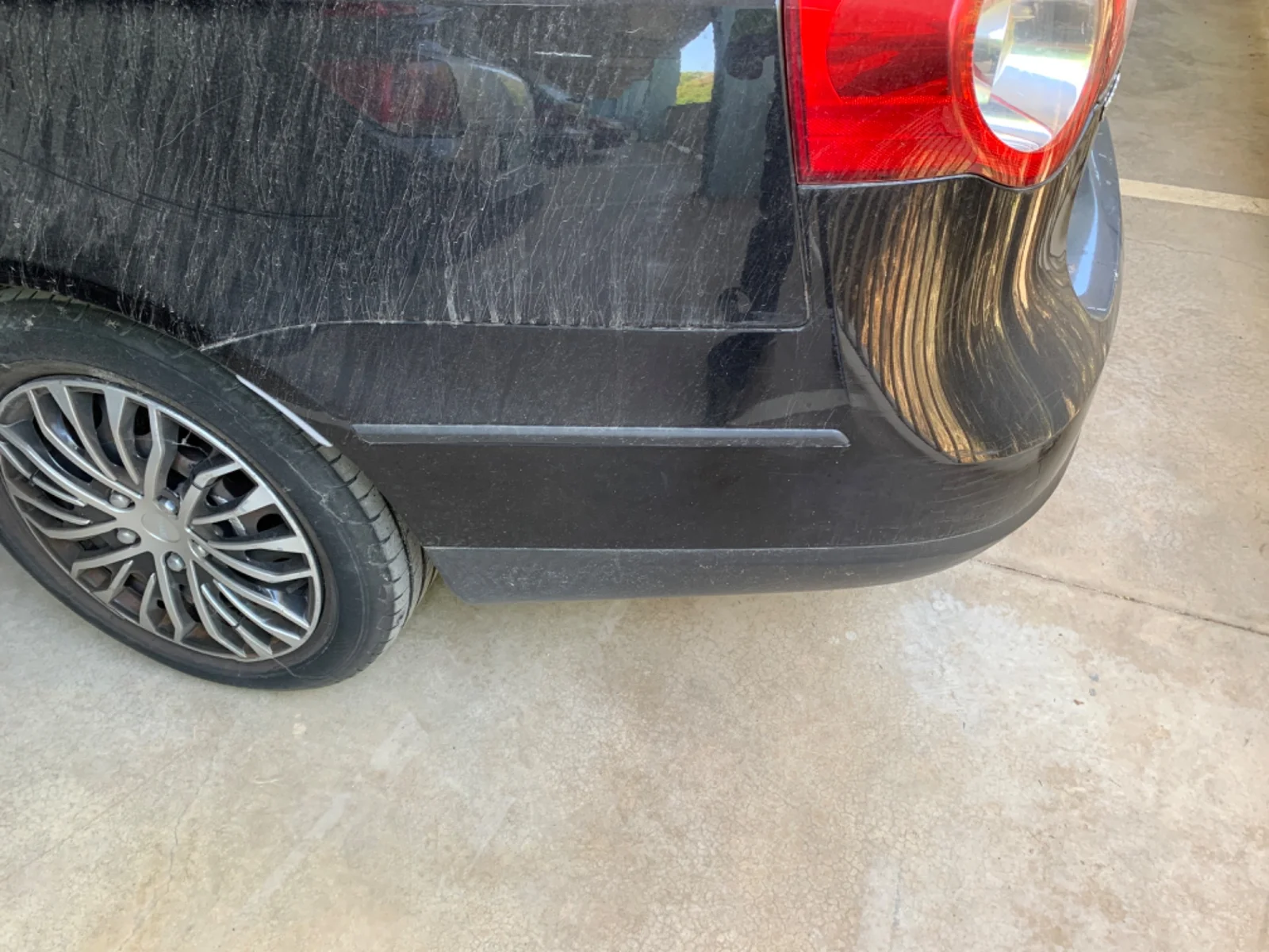Foto de PARAGOLPES TRASERO VOLKSWAGEN PASSAT VARIANT (3C5) 2.0 TDI (140 CV / 103 KW)